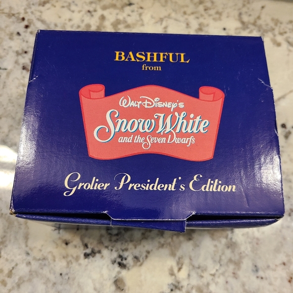 Disney's Bashful of Snow White Grolier President's Edition Ornament - Picture 4 of 4